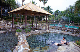 Outdoor hot springs/Pool/Grocery Store